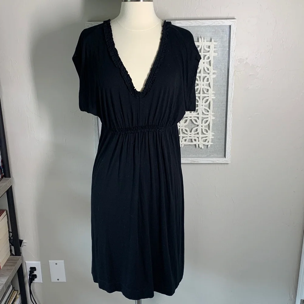 Soma intimates sleepwear dress size large black with deep v-neck